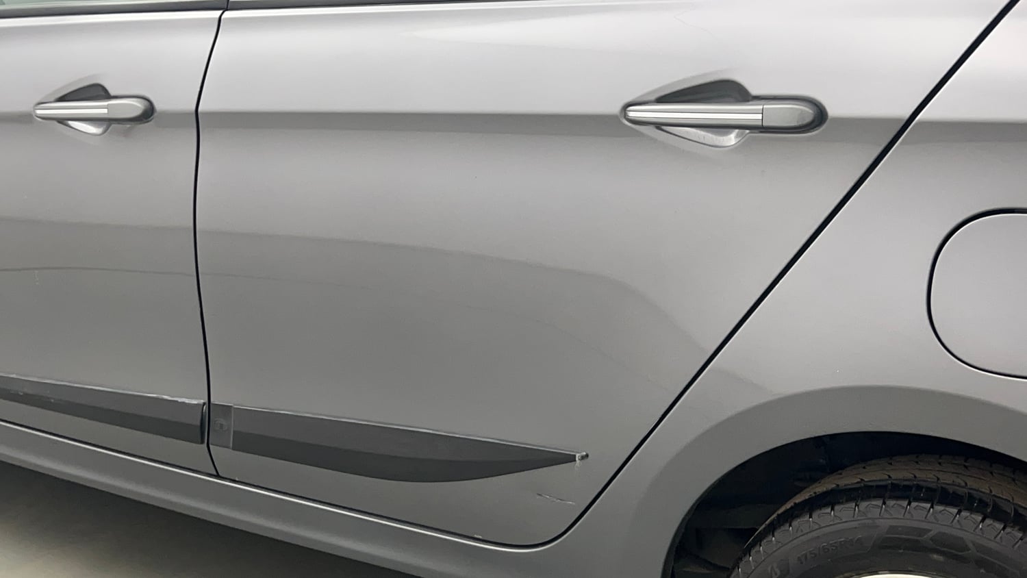Used 2020 Tata Tigor Revotron XZ Petrol Manual dents MINOR DENT