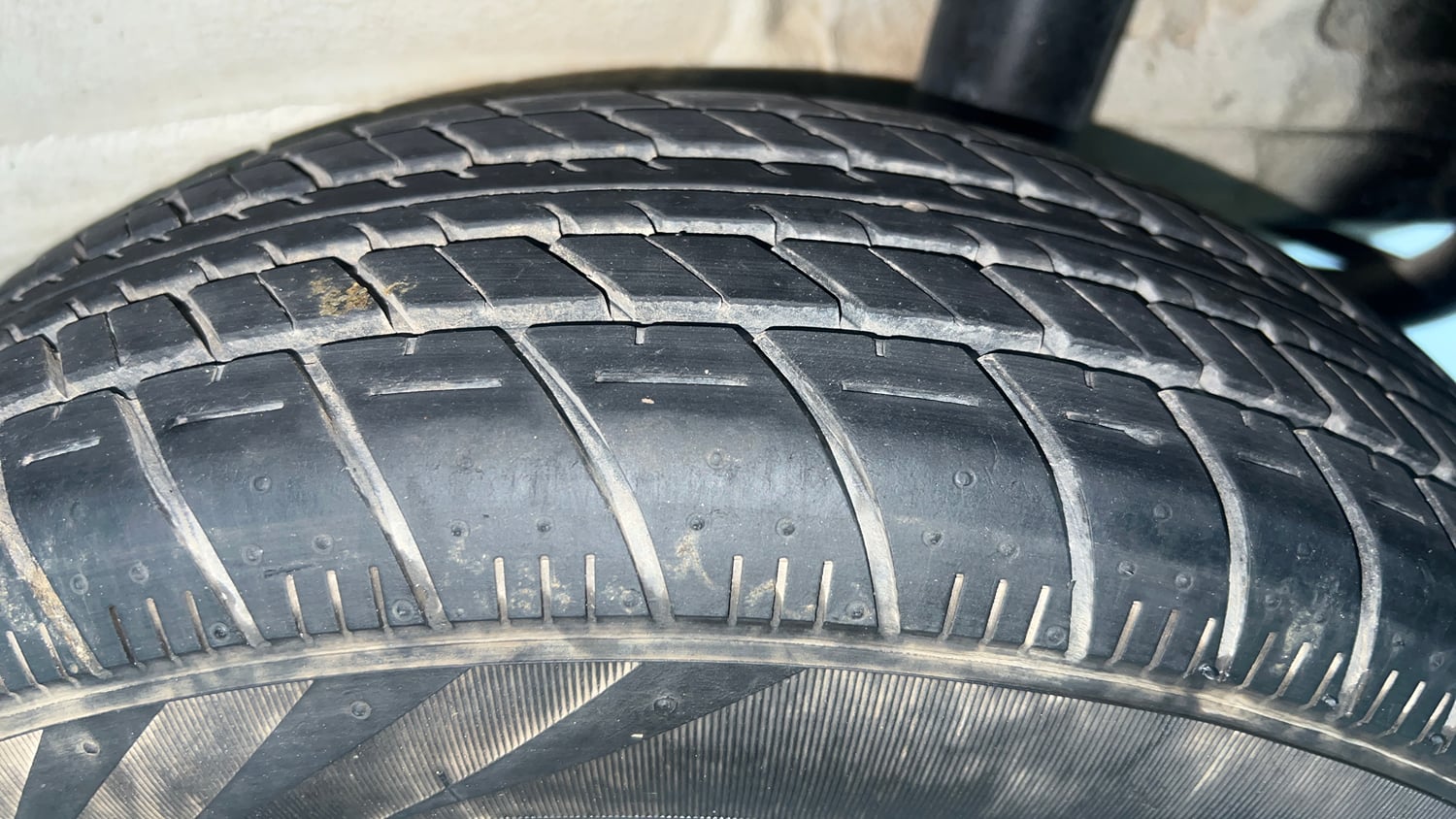 Used 2019 Maruti Suzuki Wagon R 1.0 LXi 1.0 Petrol Manual tyres LEFT REAR TYRE TREAD VIEW