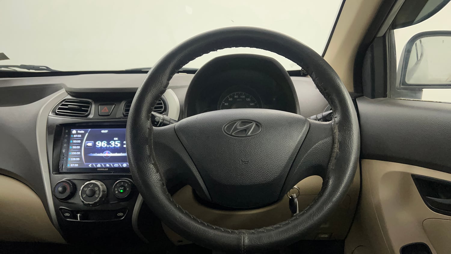 Used 2018 Hyundai Eon Era + Petrol Manual interior STEERING VIEW