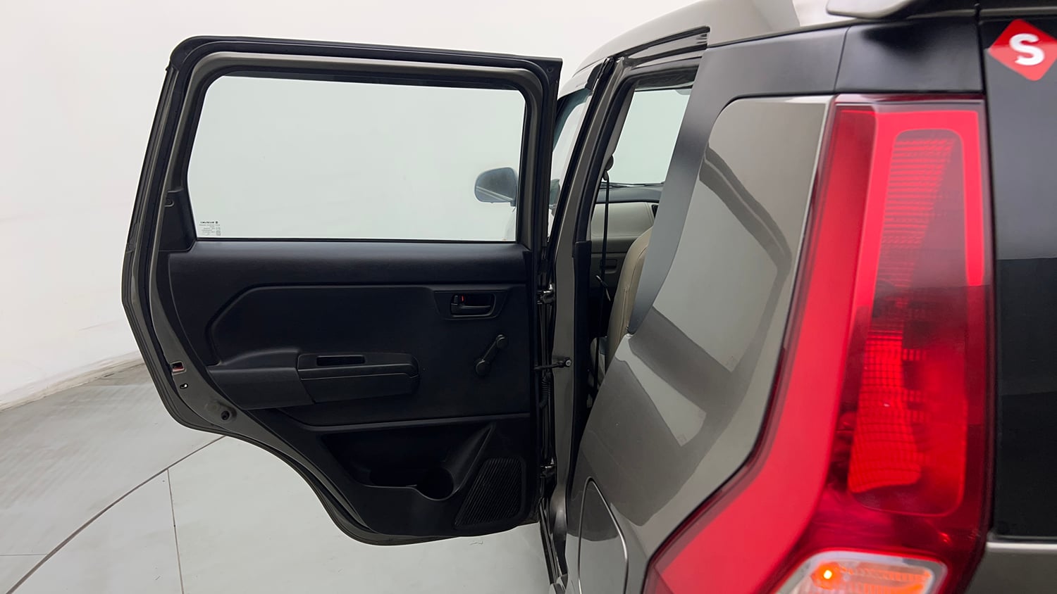 Used 2020 Maruti Suzuki Wagon R LXi 1.0 CNG Cng Manual interior LEFT REAR DOOR OPEN VIEW