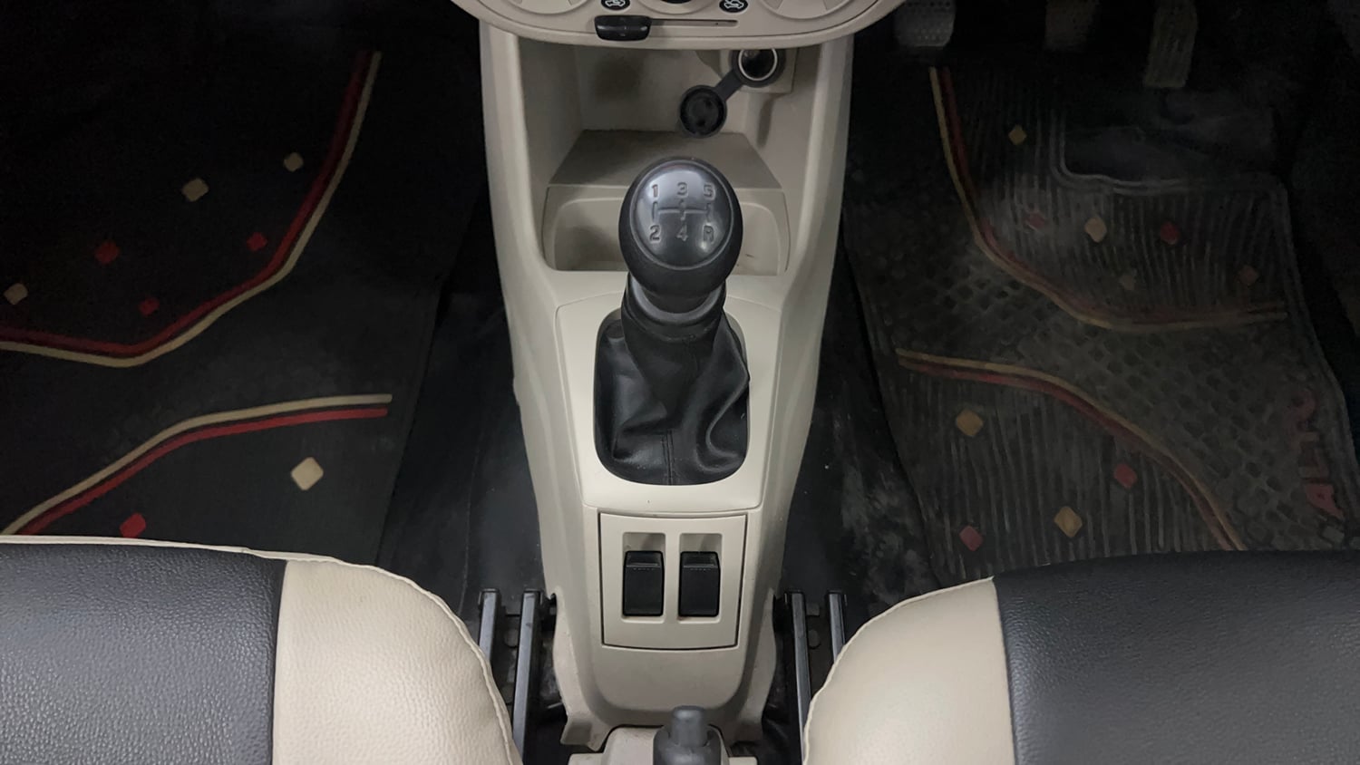 Used 2022 Maruti Suzuki Alto 800 VXi Petrol Manual interior GEAR  KNOB VIEW