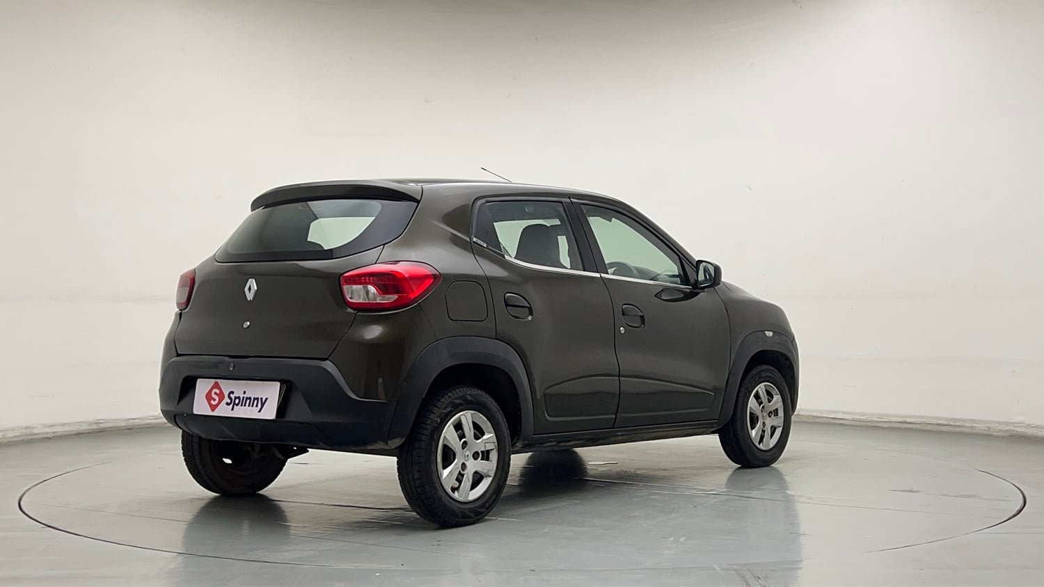 Used 2017 Renault Kwid 1.0 RXT AMT Opt Petrol Automatic exterior RIGHT REAR CORNER VIEW
