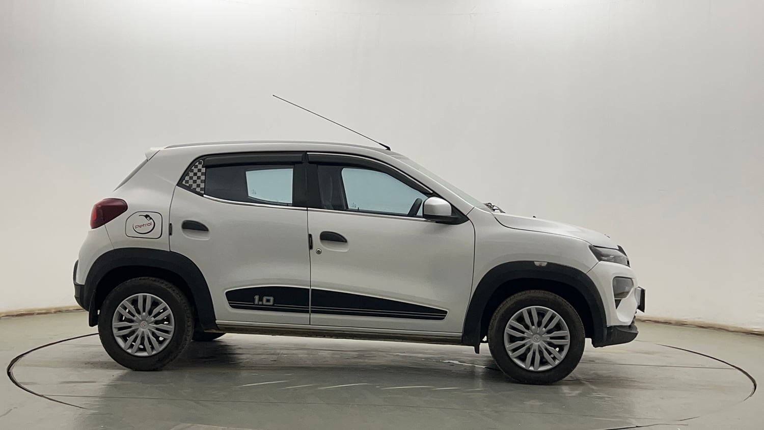 Used 2022 Renault Kwid RXT 1.0 (O) Petrol Manual exterior RIGHT SIDE VIEW