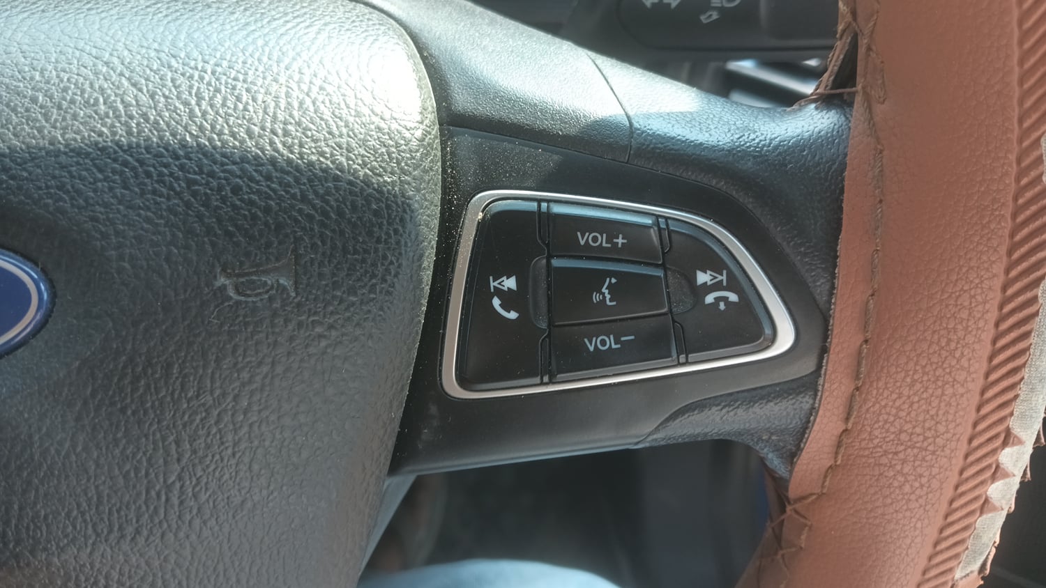 Used 2020 Ford EcoSport S Petrol Petrol Manual top_features Cruise control