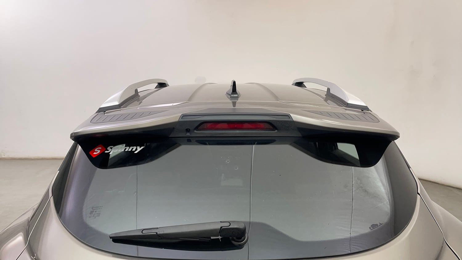 Used 2021 Renault Kiger RXT 1.0 Turbo MT Petrol Manual exterior BACK WINDSHIELD VIEW