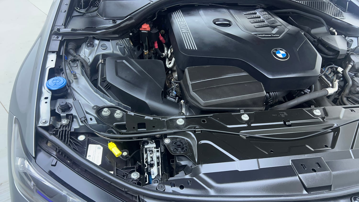 Used 2024 BMW 3 Series Gran Limousine 330Li M Sport Pro Editon Petrol Automatic engine ENGINE RIGHT SIDE VIEW