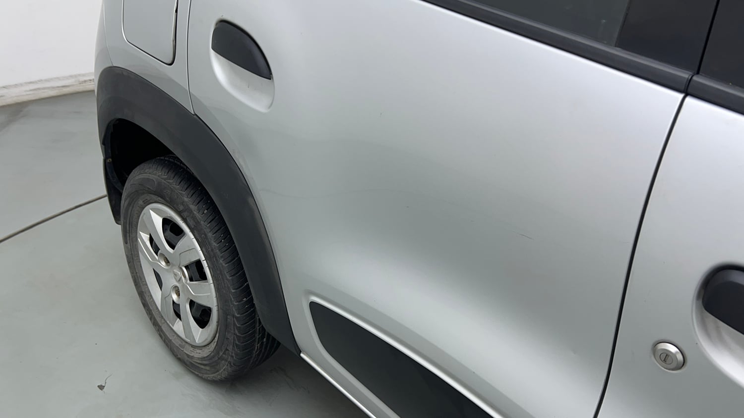 Used 2019 Renault Kwid RXL Petrol Manual dents MINOR DENT