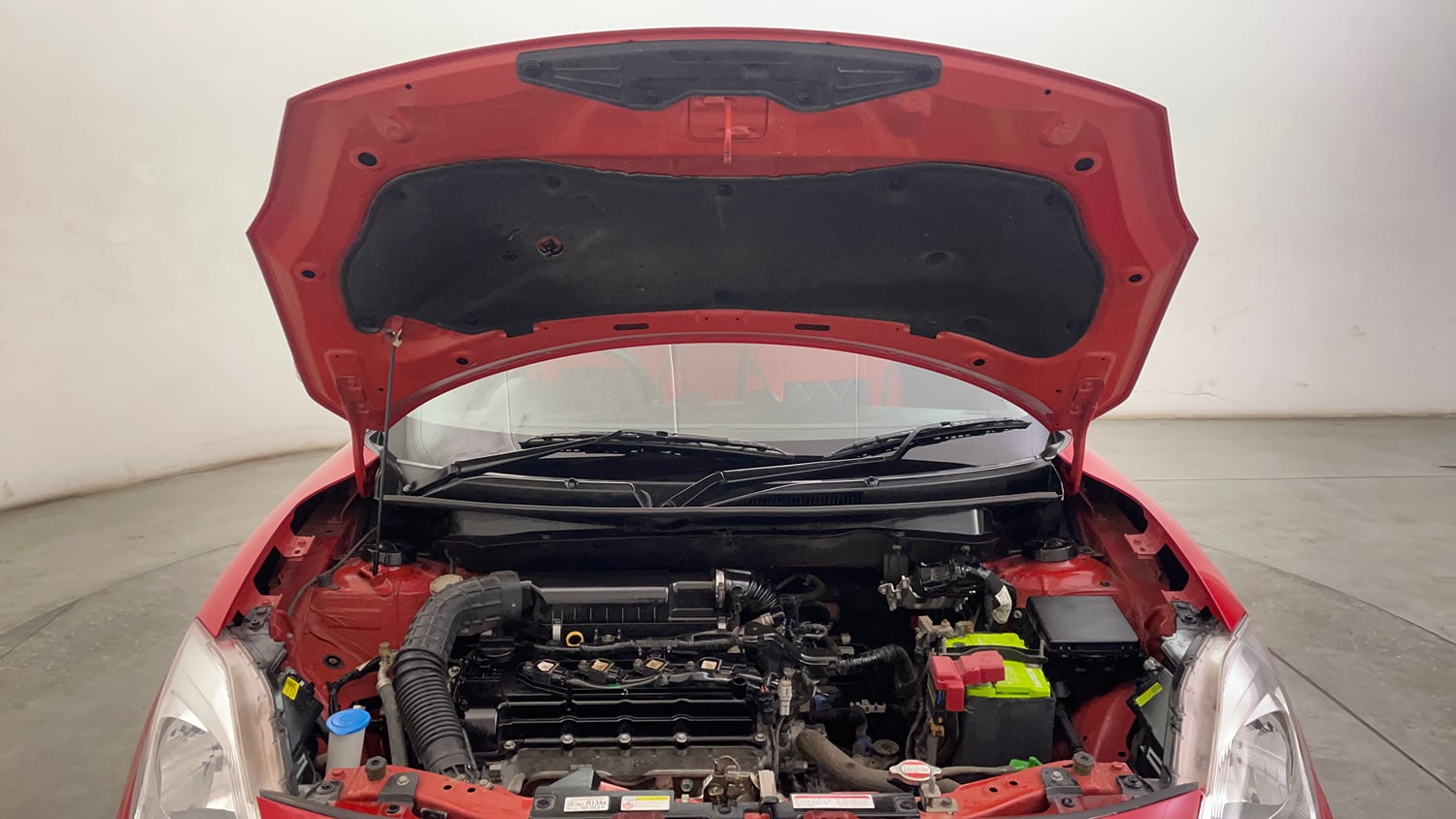 Used 2020 Maruti Suzuki Swift VXi Petrol Manual engine ENGINE & BONNET OPEN FRONT VIEW
