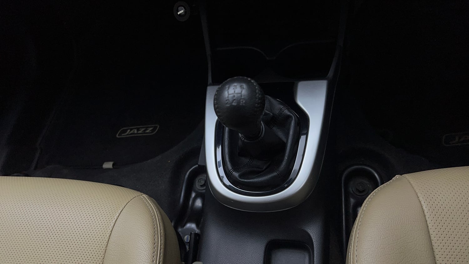 Used 2019 Honda Jazz VX Petrol Petrol Manual interior GEAR  KNOB VIEW