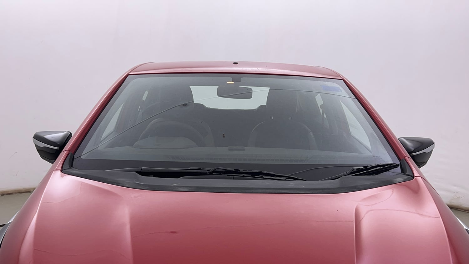 Used 2020 Tata Altroz XE Petrol Petrol Manual exterior FRONT WINDSHIELD VIEW