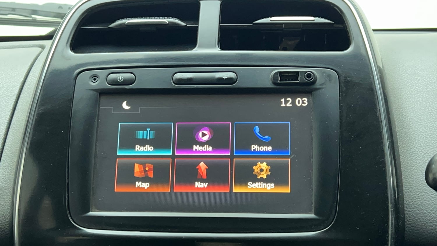 Used 2017 Renault Kwid 1.0 RXT AMT Opt Petrol Automatic top_features Touch screen infotainment system