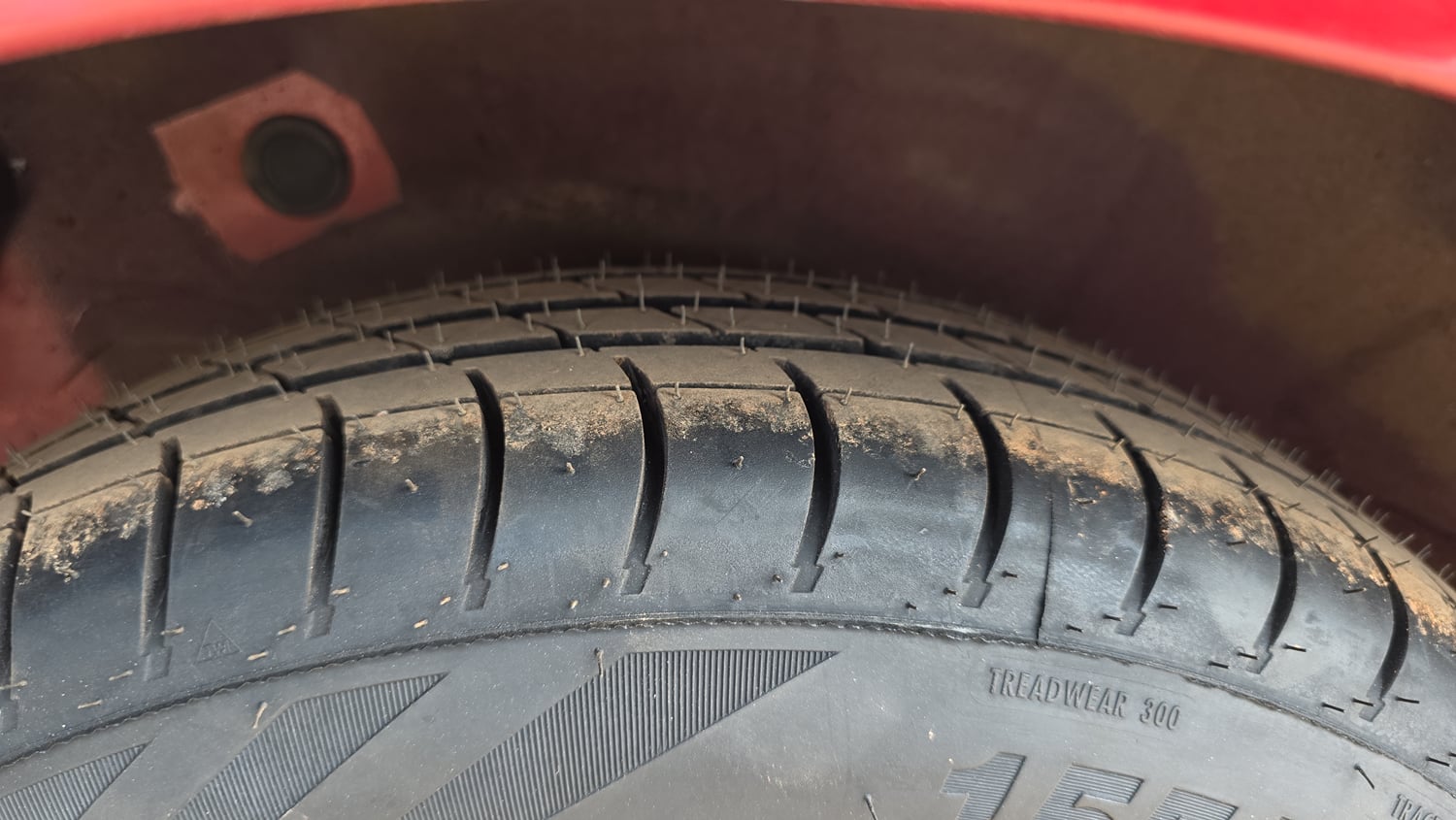 Used 2013 Hyundai i10 Era 1.1 iRDE2 Petrol Manual tyres RIGHT REAR TYRE TREAD VIEW