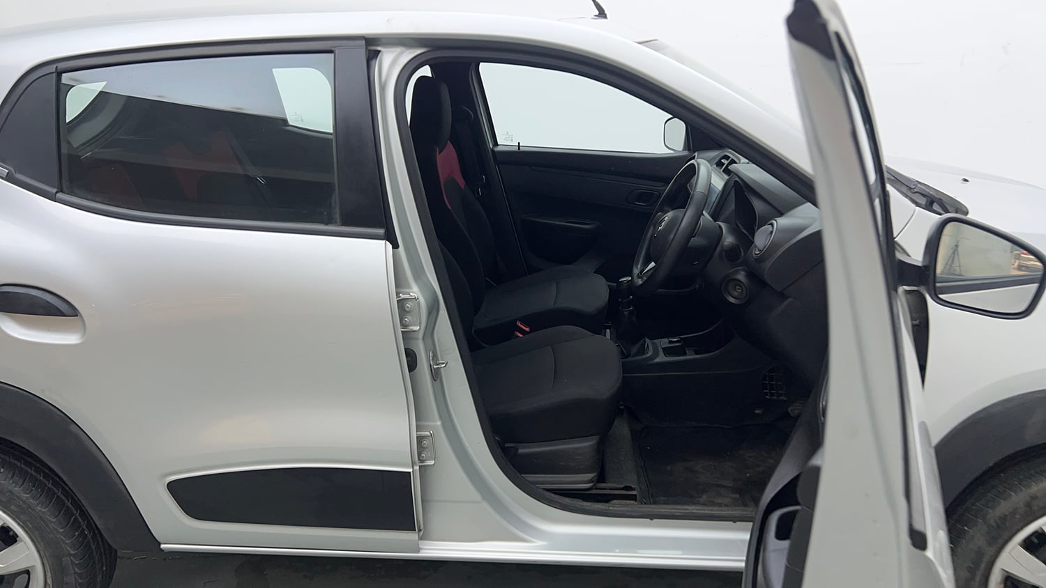 Used 2019 Renault Kwid RXL Petrol Manual interior RIGHT SIDE FRONT DOOR CABIN VIEW