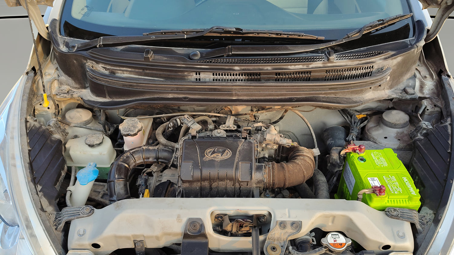 Used 2018 Hyundai Eon Magna + Petrol Manual engine ENGINE & BONNET OPEN FRONT VIEW