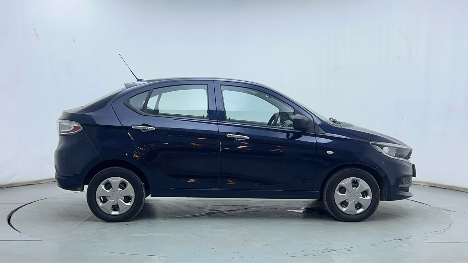 Used 2021 Tata Tigor XM Petrol Manual exterior RIGHT SIDE VIEW
