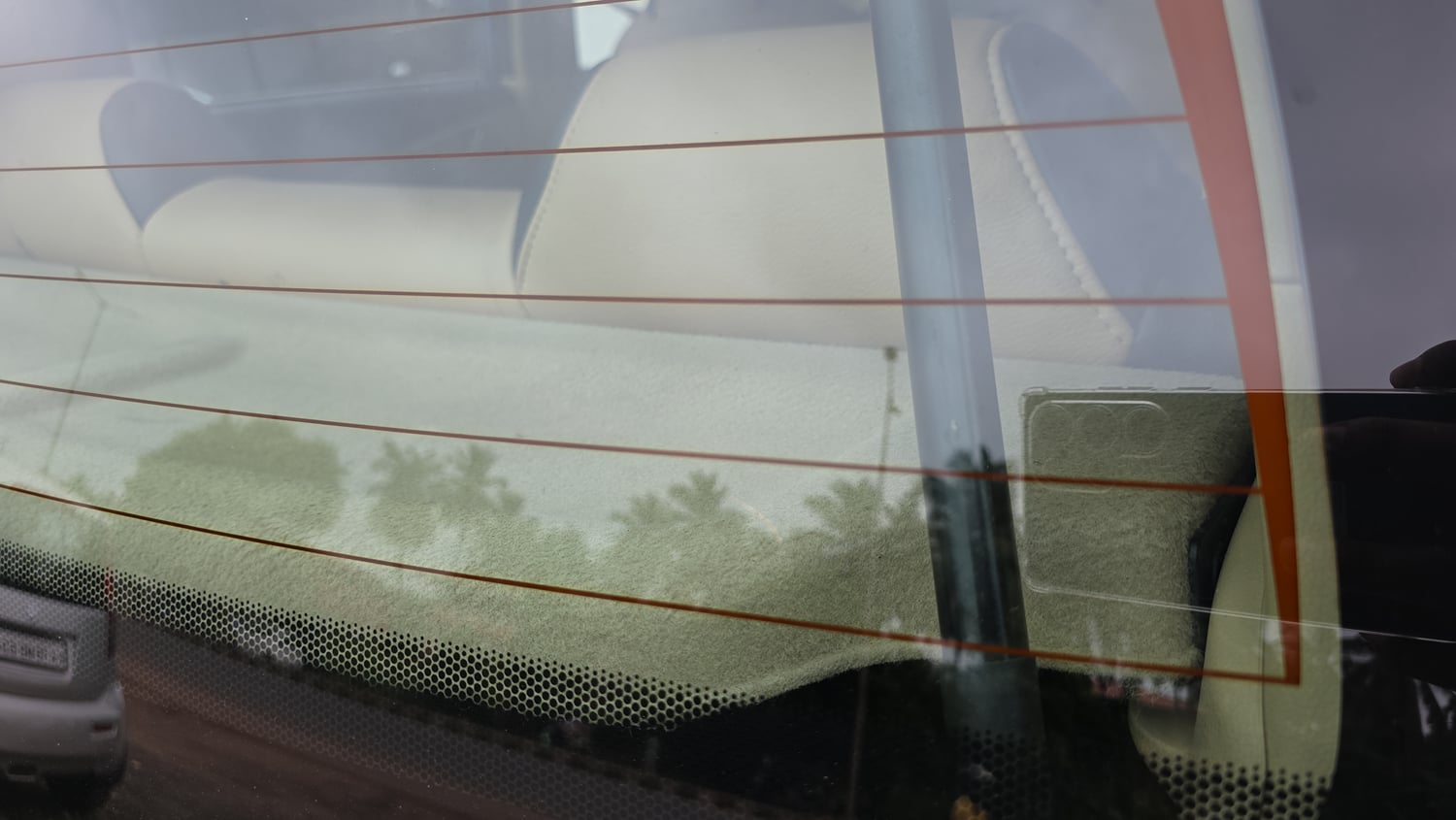 Used 2015 Honda Brio VX AT Petrol Automatic top_features Rear defogger