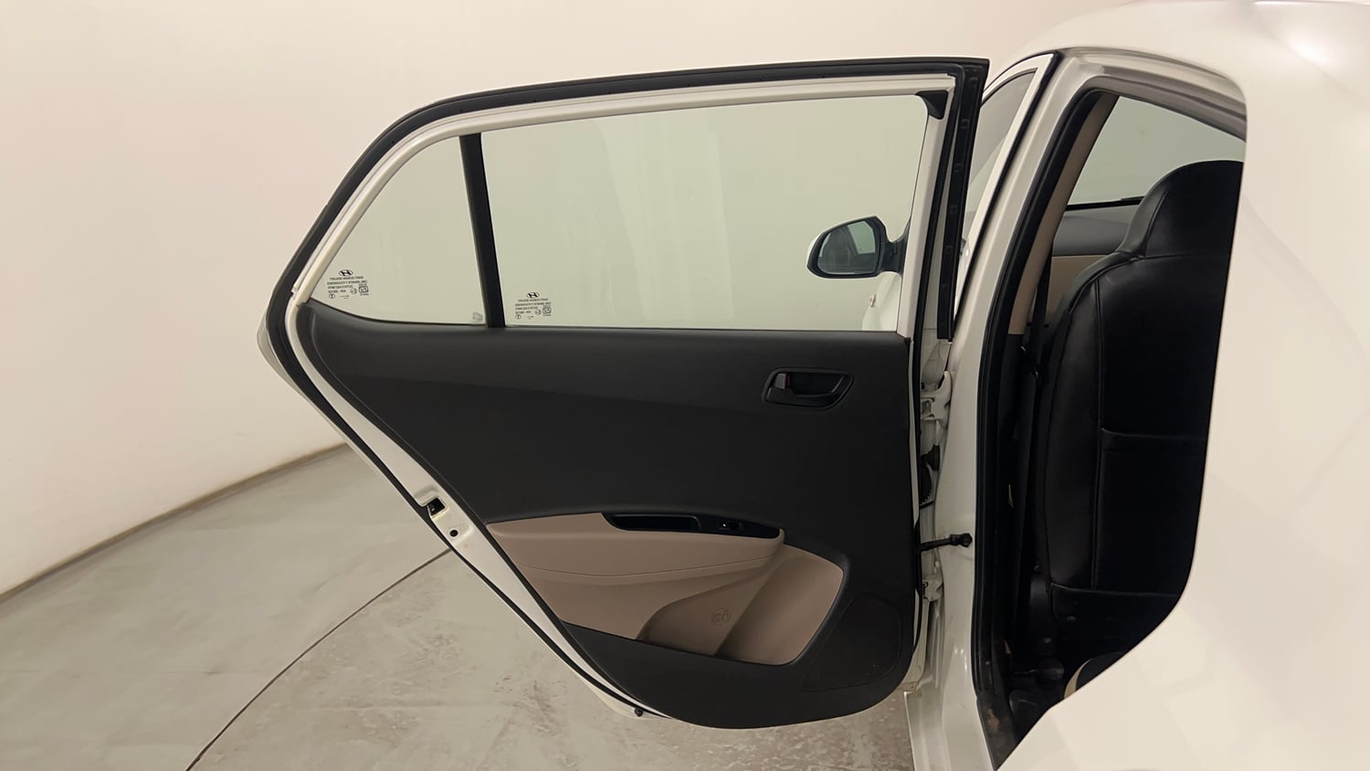 Used 2018 Hyundai Grand i10 Magna 1.2 Kappa VTVT Petrol Manual interior LEFT REAR DOOR OPEN VIEW
