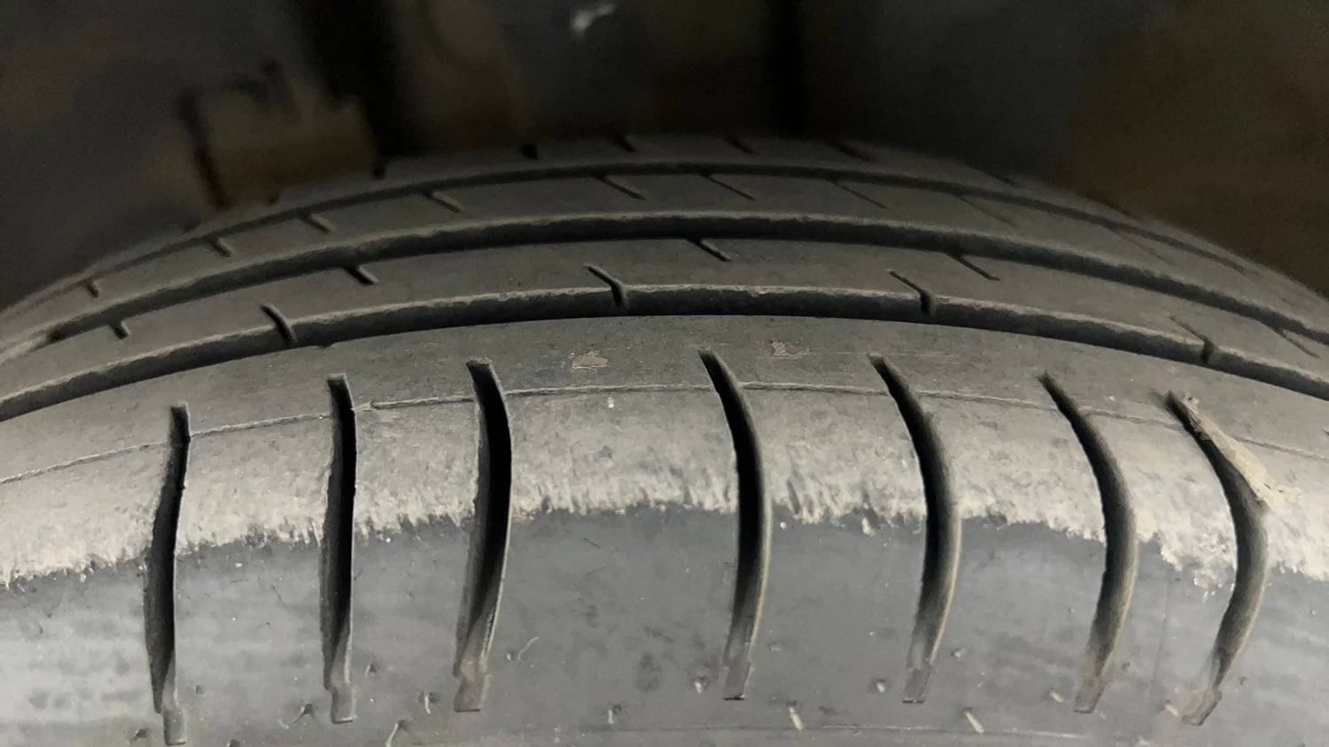 Used 2019 Renault Kwid RXL Petrol Manual tyres LEFT FRONT TYRE TREAD VIEW