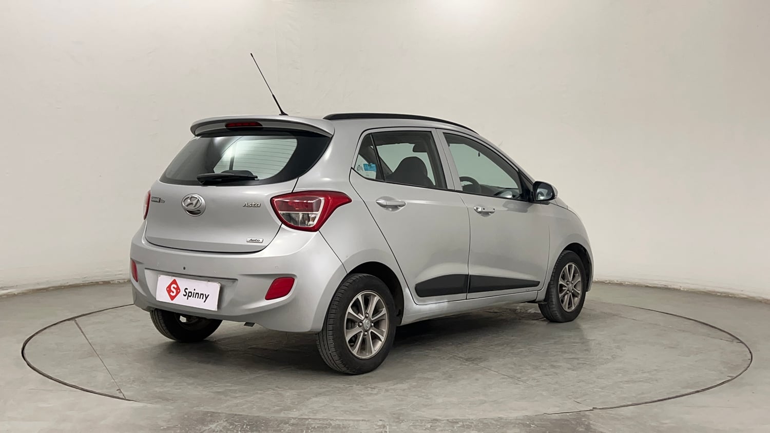 Used 2016 Hyundai Grand i10 Asta AT 1.2 Kappa VTVT Petrol Automatic exterior RIGHT REAR CORNER VIEW