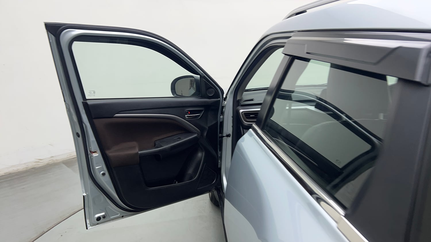Used 2023 Maruti Suzuki Brezza ZXi AT Petrol Automatic interior LEFT FRONT DOOR OPEN VIEW