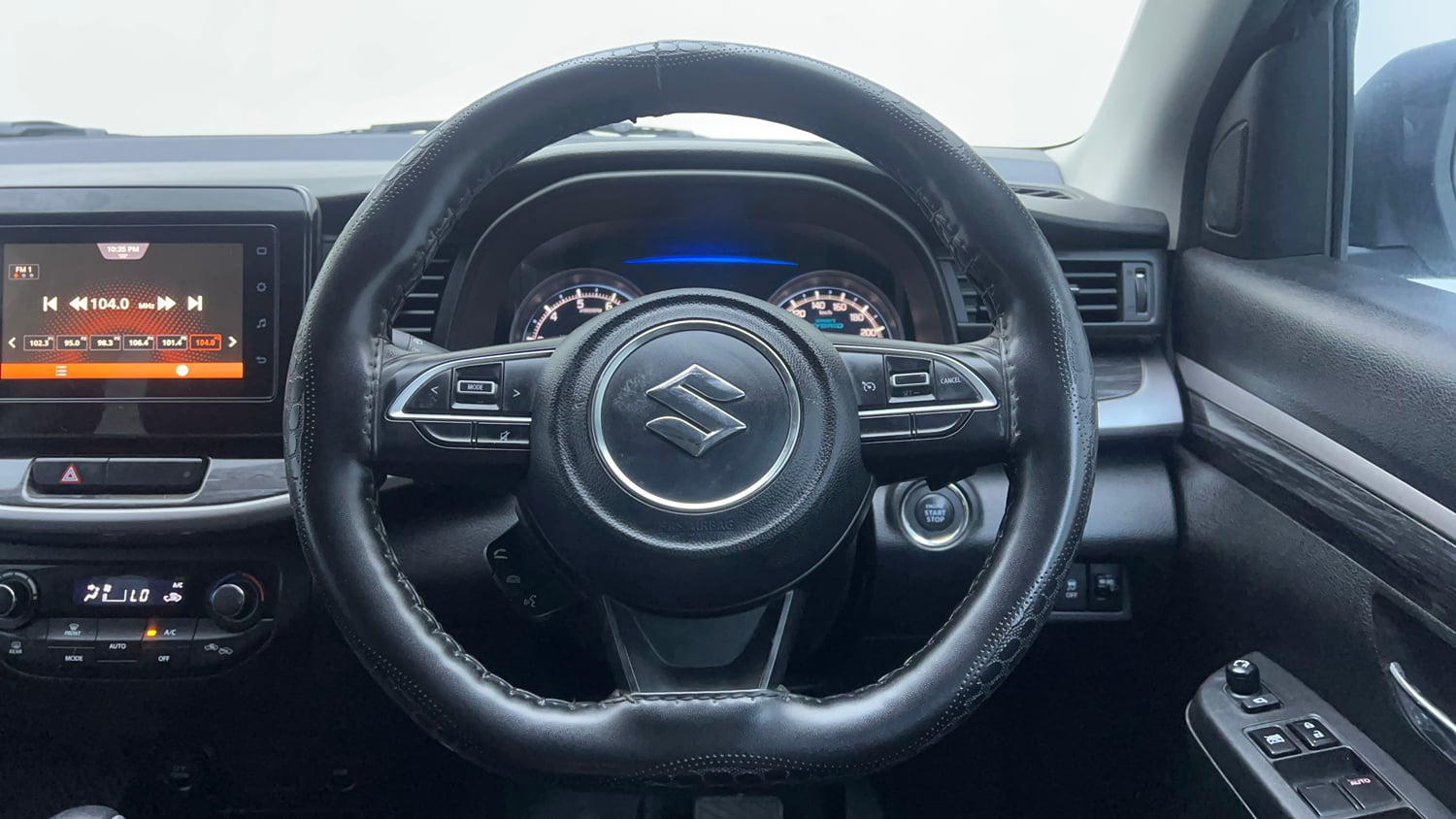 Used 2023 Maruti Suzuki XL6 Zeta AT Petrol Petrol Automatic interior STEERING VIEW