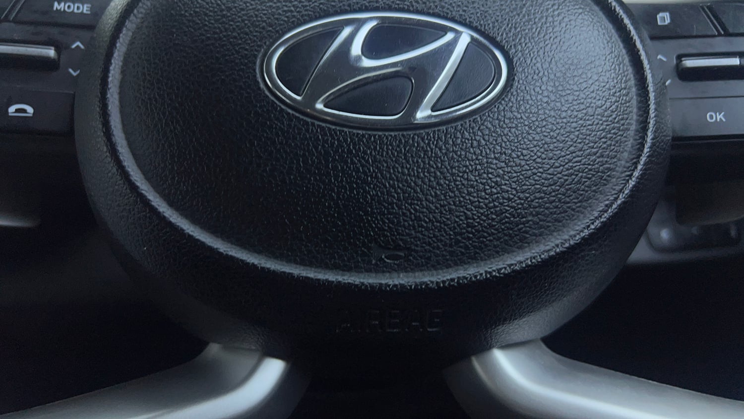 Used 2021 Hyundai Venue SX Plus 1.0 Turbo DCT Petrol Automatic top_features Airbags