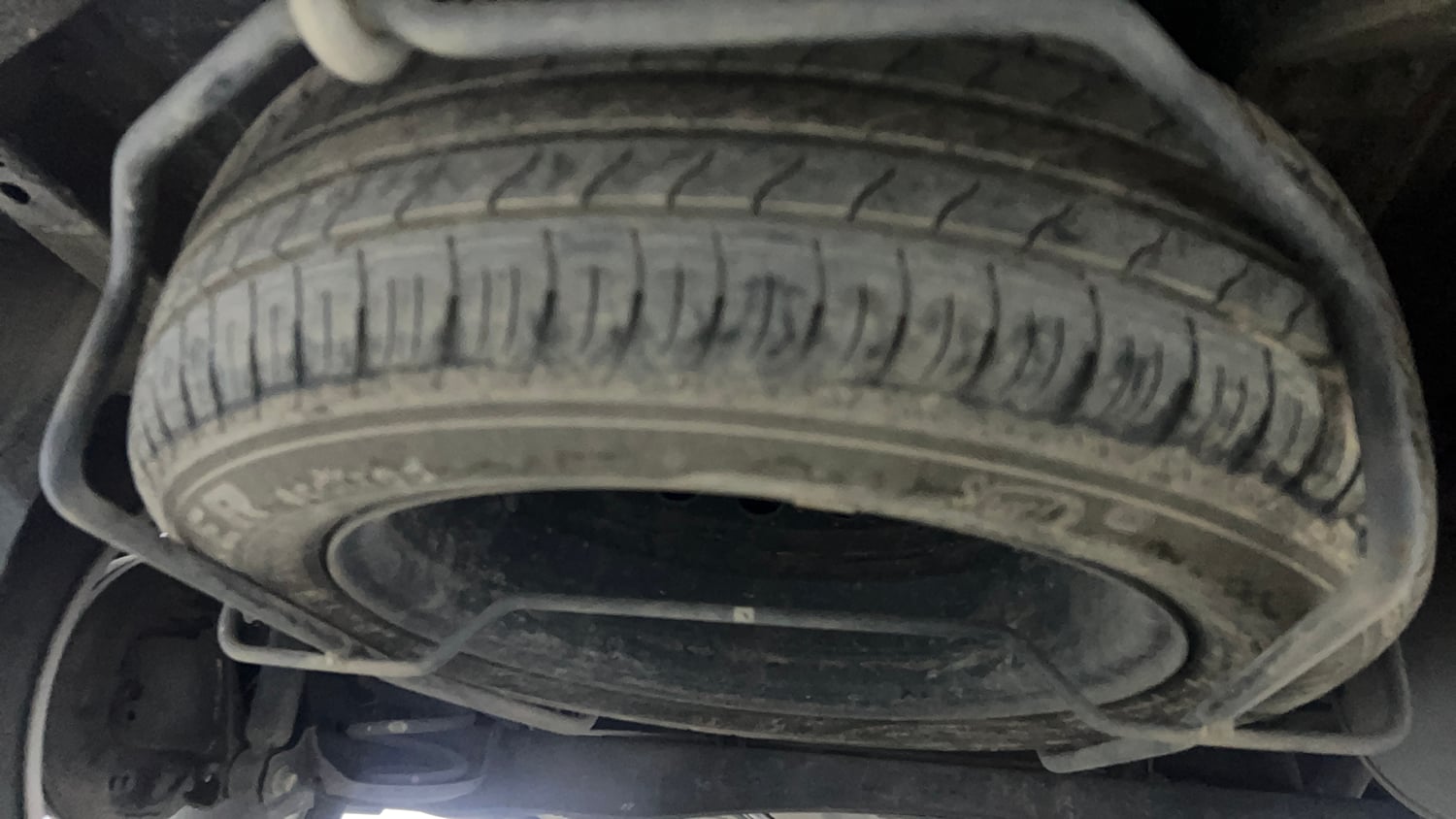 Used 2023 Maruti Suzuki XL6 Zeta AT Petrol Petrol Automatic tyres SPARE TYRE VIEW