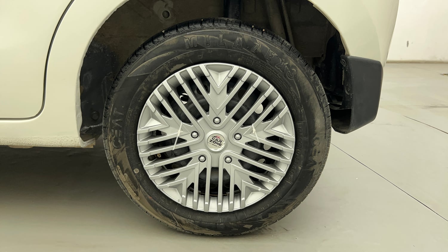 Used 2017 Maruti Suzuki Celerio VXi AMT Petrol Automatic tyres LEFT REAR TYRE RIM VIEW