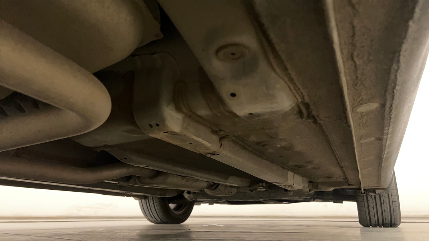 Used 2023 Hyundai Verna SX (O) 1.5 Turbo Petrol DCT Petrol Automatic extra REAR RIGHT UNDERBODY VIEW
