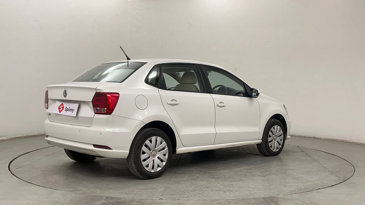 Used 2016 Volkswagen Ameo Comfortline 1.2L (P) Petrol Manual exterior RIGHT REAR CORNER VIEW