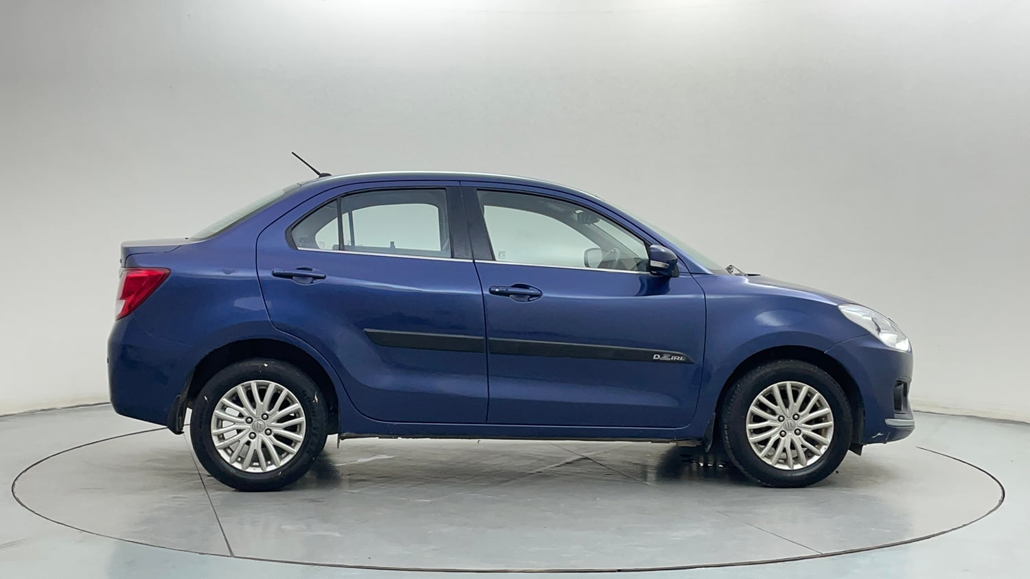 Used 2017 Maruti Suzuki Dzire ZXi AMT Petrol Automatic exterior RIGHT SIDE VIEW