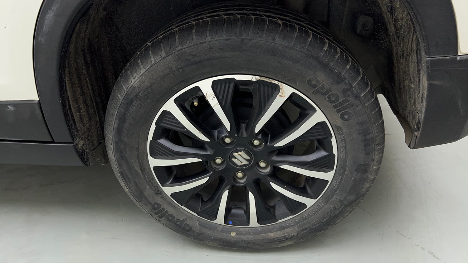 Used 2021 maruti-suzuki Vitara Brezza ZXi Plus Petrol Manual tyres LEFT REAR TYRE RIM VIEW