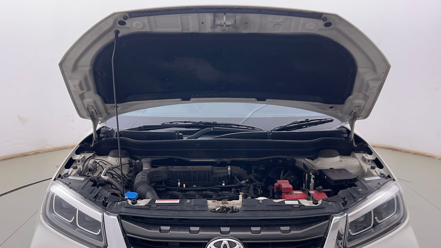 Used 2022 Toyota Urban Cruiser Premium Grade MT Petrol Manual engine ENGINE & BONNET OPEN FRONT VIEW