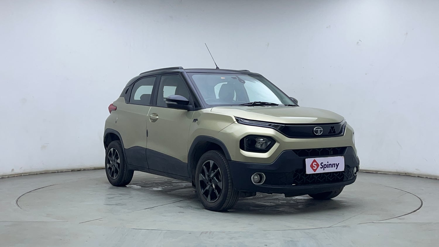 Used 2022 Tata Punch Kaziranga Creative MT Petrol Manual exterior RIGHT FRONT CORNER VIEW