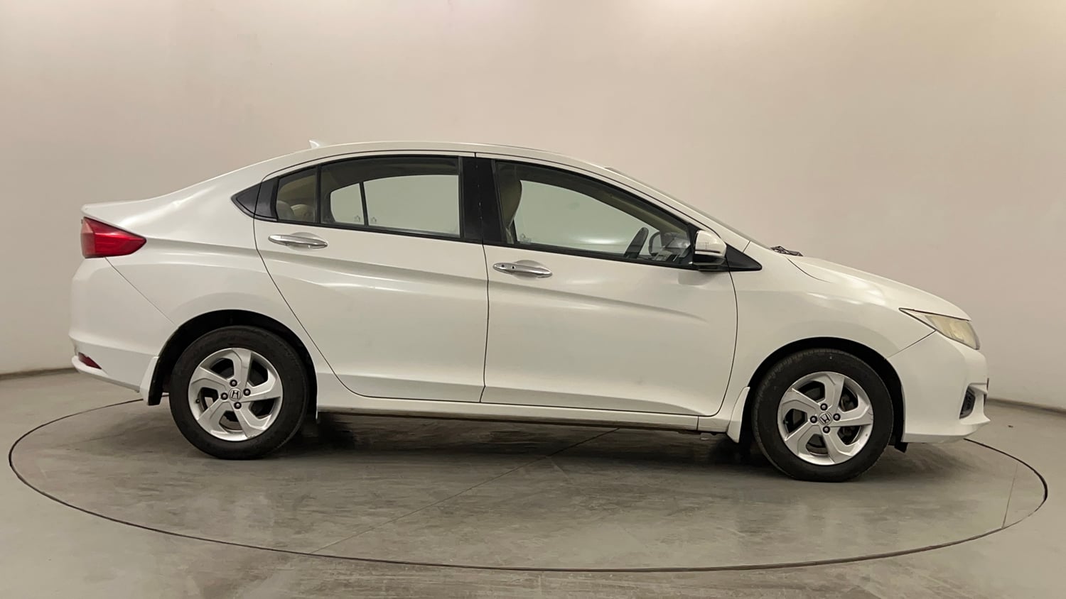 Used 2015 Honda City VX CVT Petrol Automatic exterior RIGHT SIDE VIEW