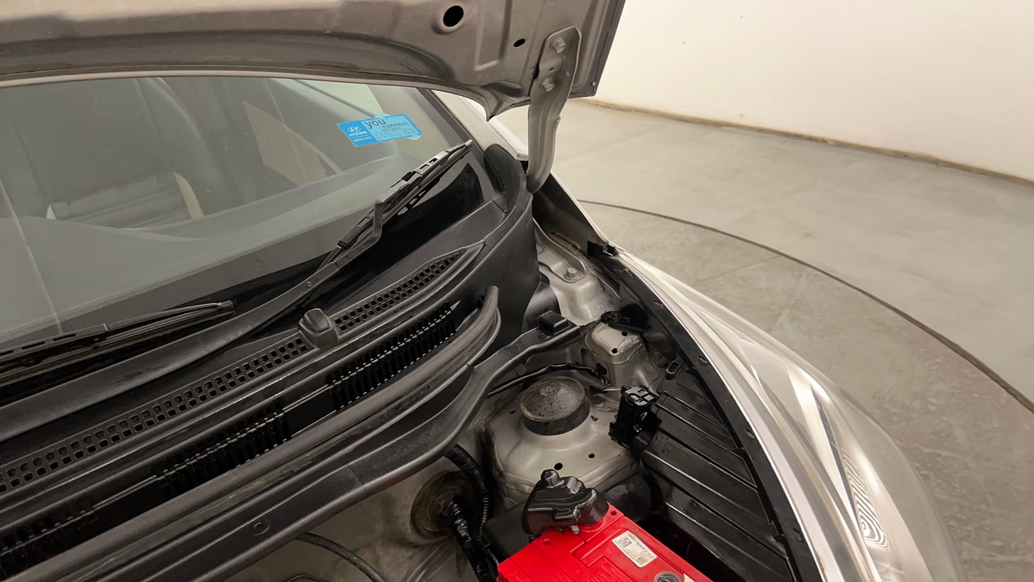 Used 2018 Hyundai Eon Era + Petrol Manual engine ENGINE LEFT SIDE HINGE & APRON VIEW
