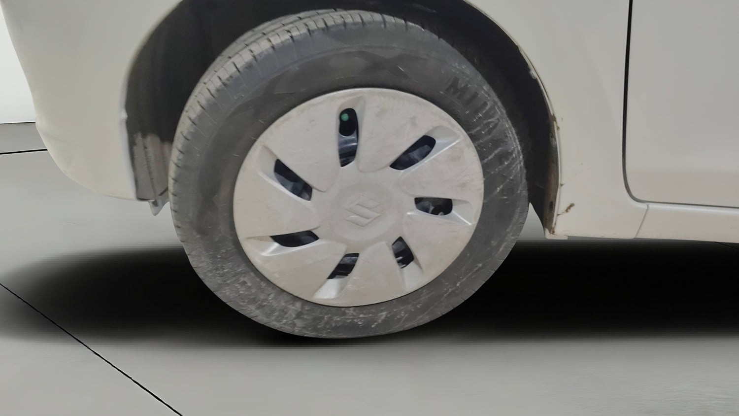 Used 2015 Maruti Suzuki Celerio VXi AMT Petrol Automatic tyres LEFT FRONT TYRE RIM VIEW