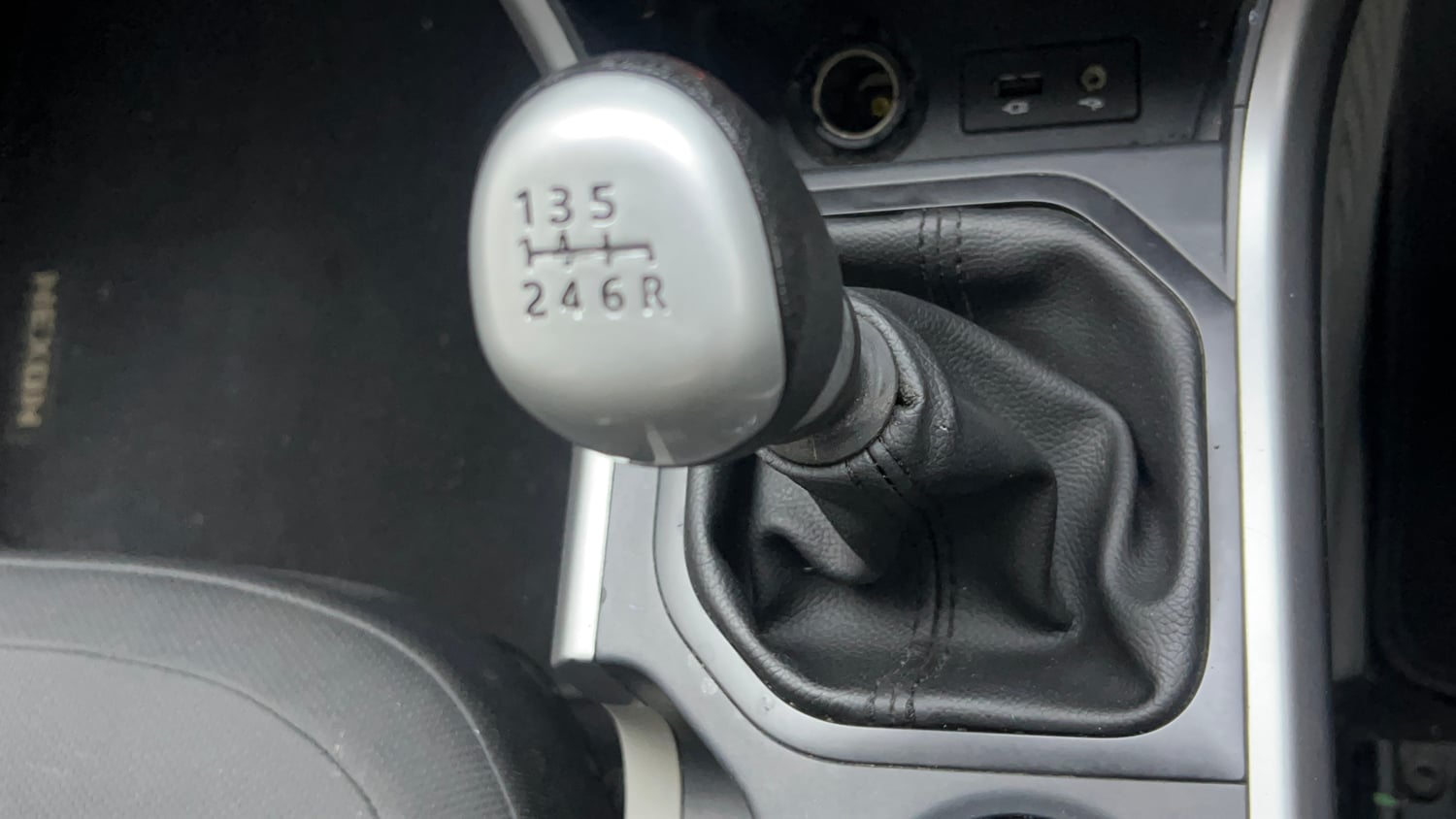 Used 2018 Tata Nexon XM Petrol Manual interior GEAR  KNOB VIEW