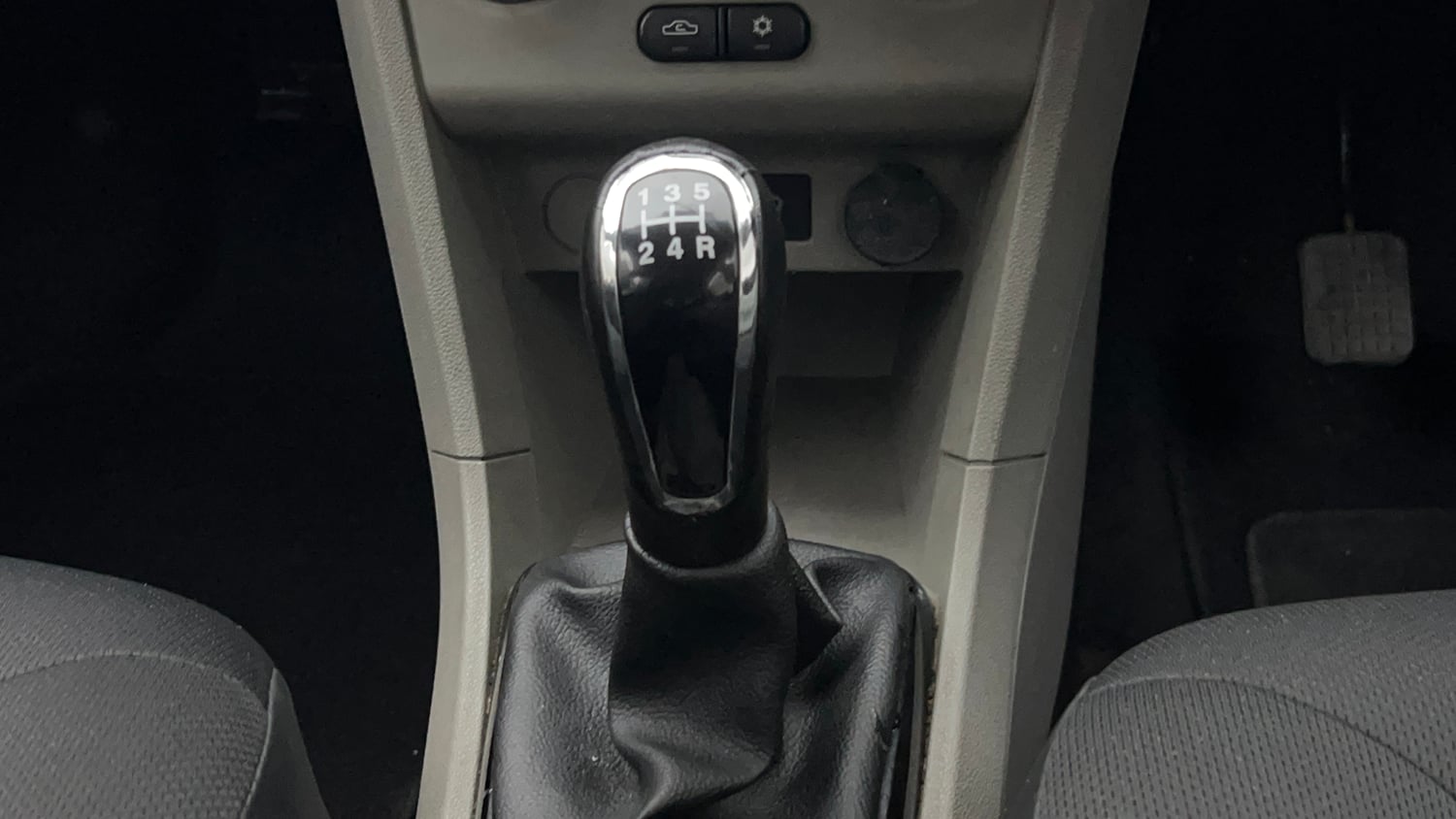 Used 2019 Tata Tiago Revotron XT Petrol Manual interior GEAR  KNOB VIEW