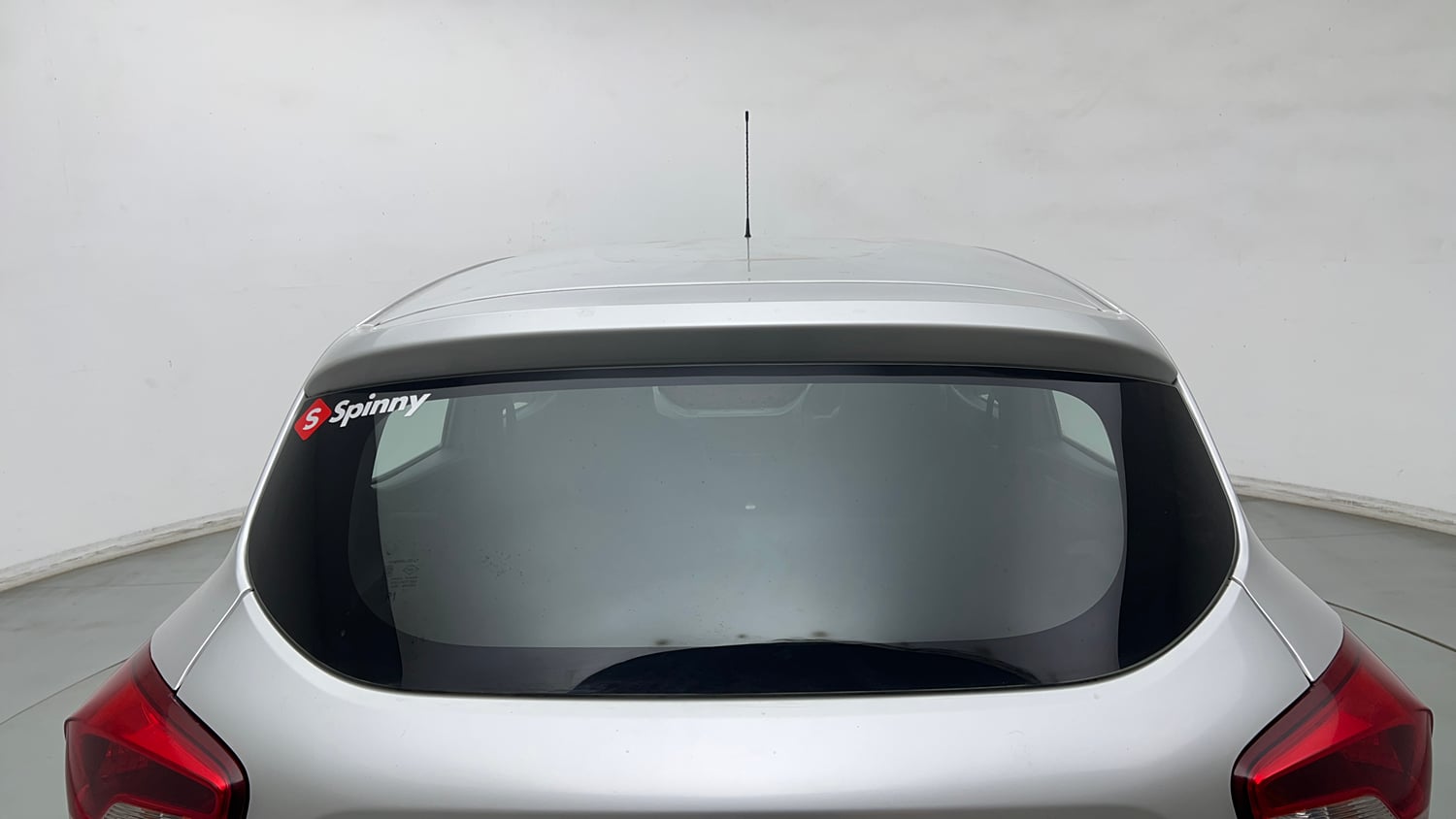 Used 2019 Renault Kwid RXL Petrol Manual exterior BACK WINDSHIELD VIEW