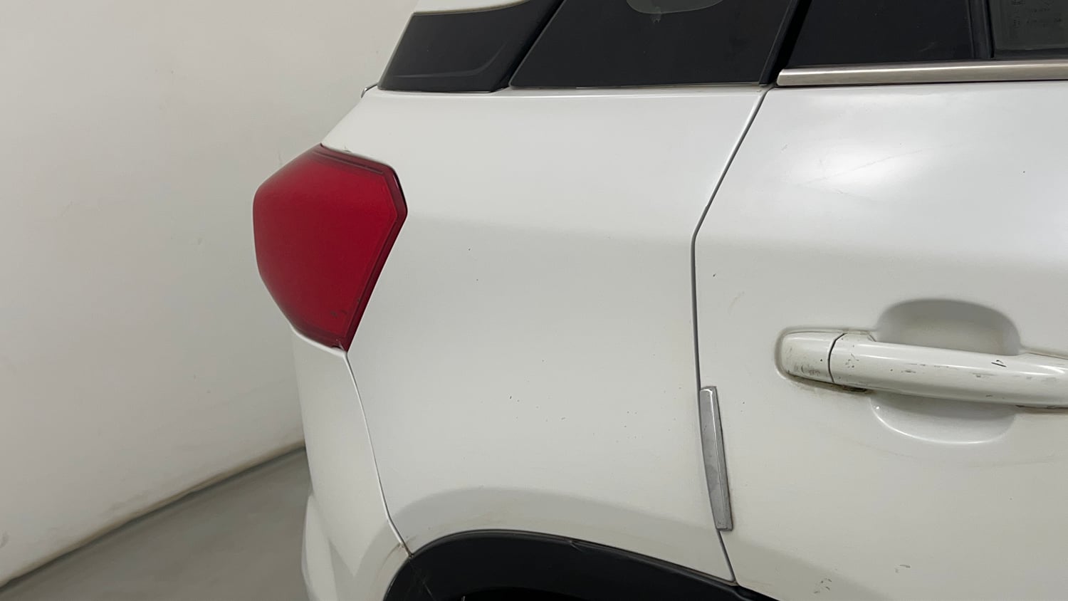 Used 2022 maruti-suzuki Vitara Brezza VXi Petrol Manual dents MINOR SCRATCH
