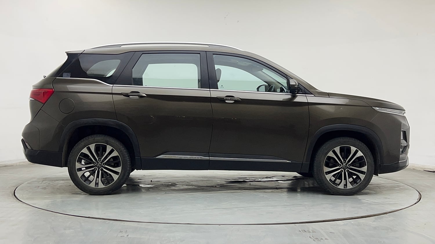 Used 2023 MG Motors Hector Sharp Pro 1.5 Turbo Petrol MT Petrol Manual exterior RIGHT SIDE VIEW