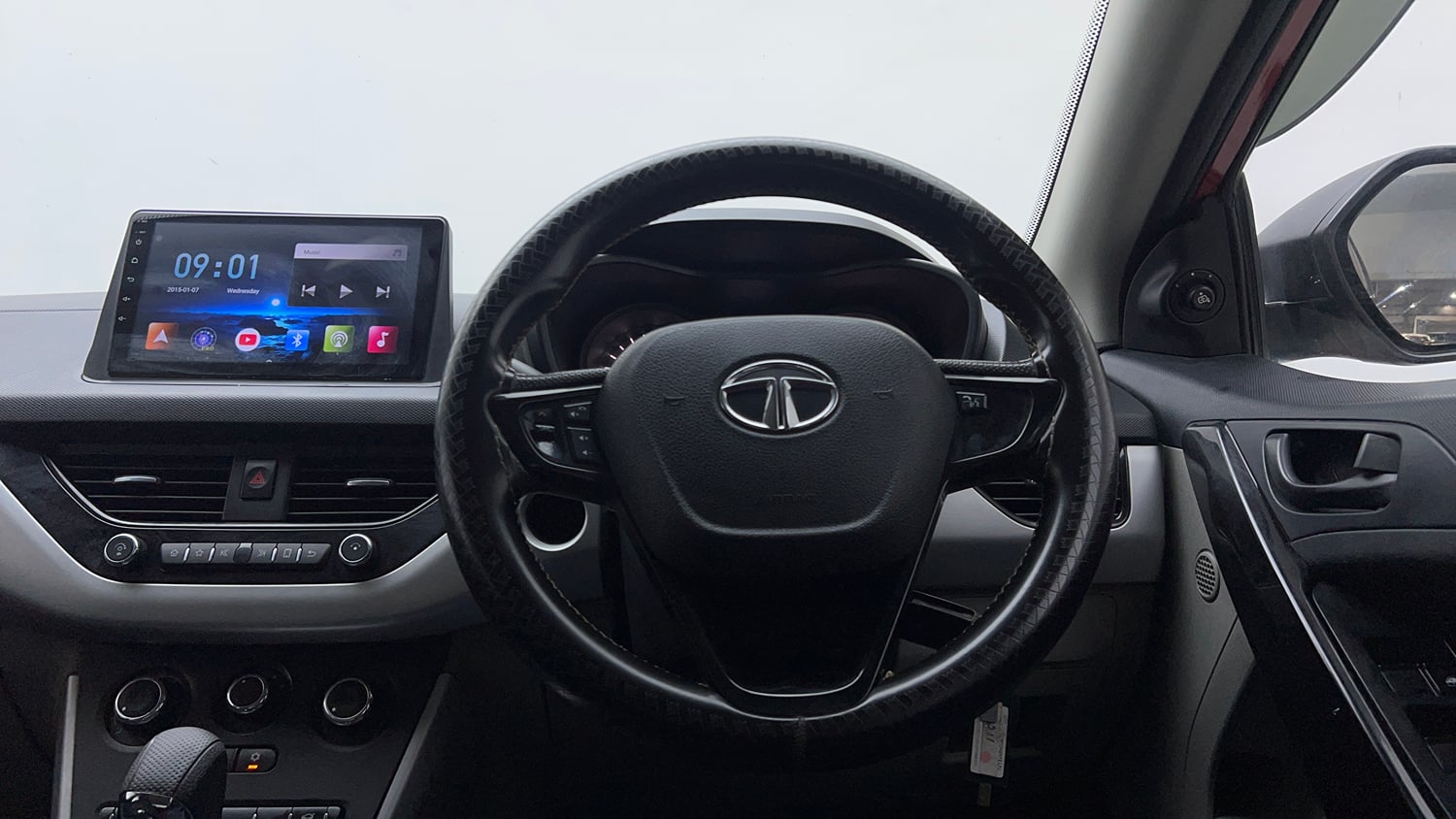 Used 2019 Tata Nexon XMA Diesel Diesel Automatic interior STEERING VIEW