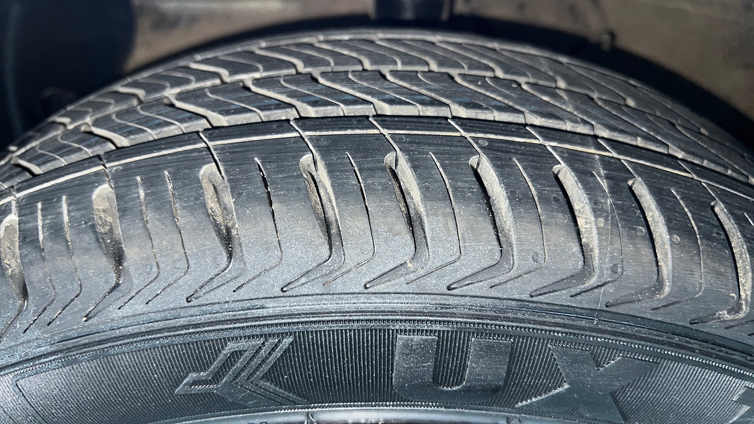 Used 2023 Hyundai Aura S 1.2 Petrol Petrol Manual tyres LEFT FRONT TYRE TREAD VIEW