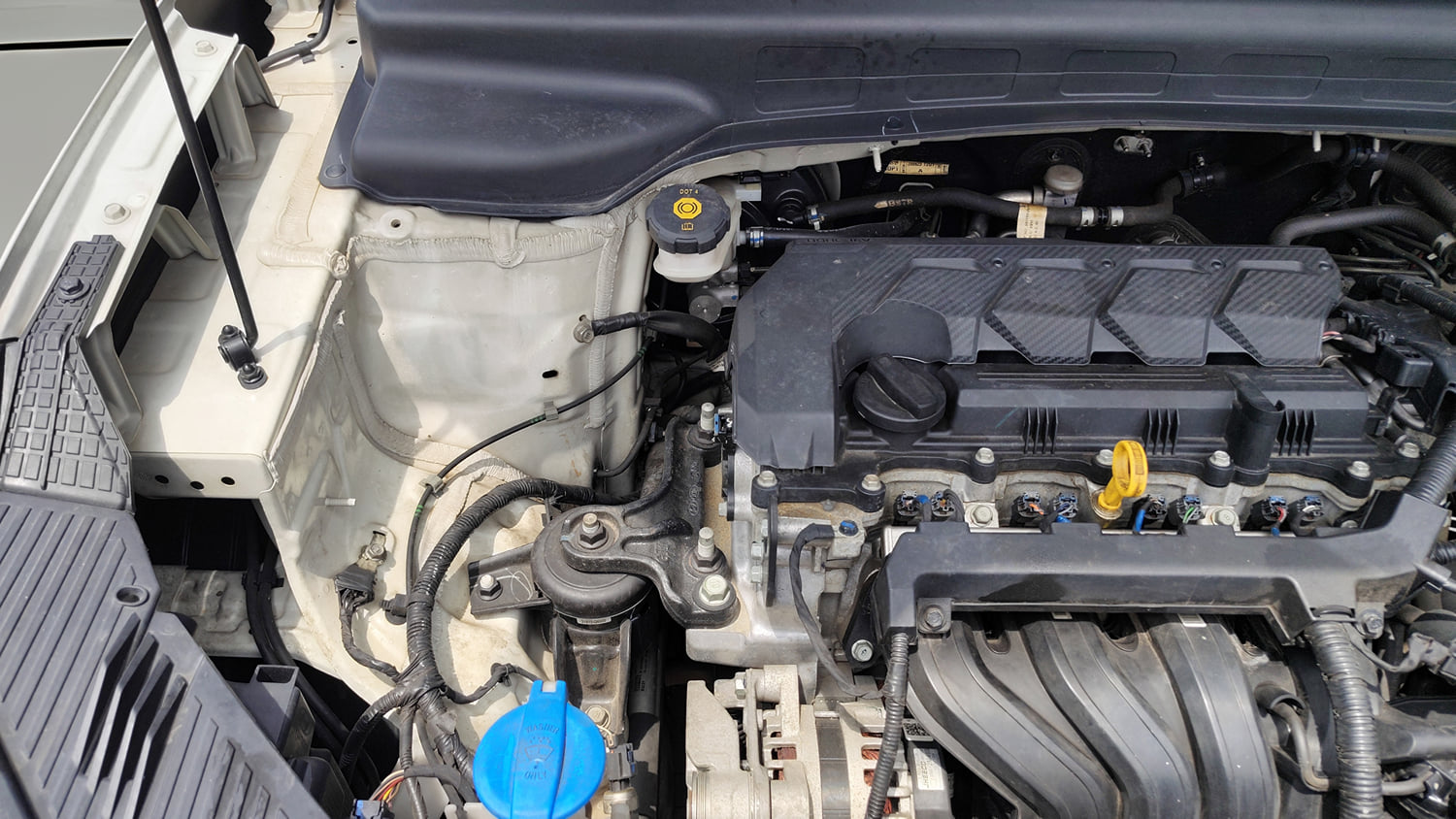 Used 2023 Hyundai Creta S Plus 1.5 Petrol Knight Petrol Manual engine ENGINE RIGHT SIDE VIEW
