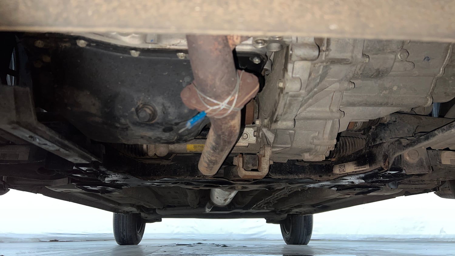 Used 2024 Tata Punch Accomplished iCNG Cng Manual extra FRONT LEFT UNDERBODY VIEW