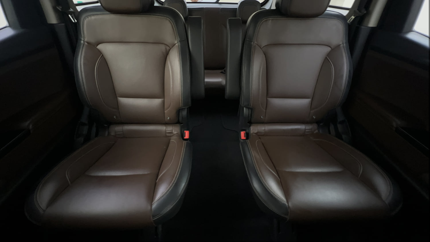 Used 2022 Mahindra Scorpio N Z8 L Petrol AT 6 STR Petrol Automatic interior REAR SEAT CONDITION VIEW