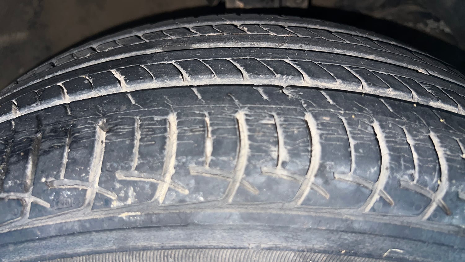 Used 2018 Maruti Suzuki Baleno Delta 1.2 Petrol Manual tyres RIGHT FRONT TYRE TREAD VIEW