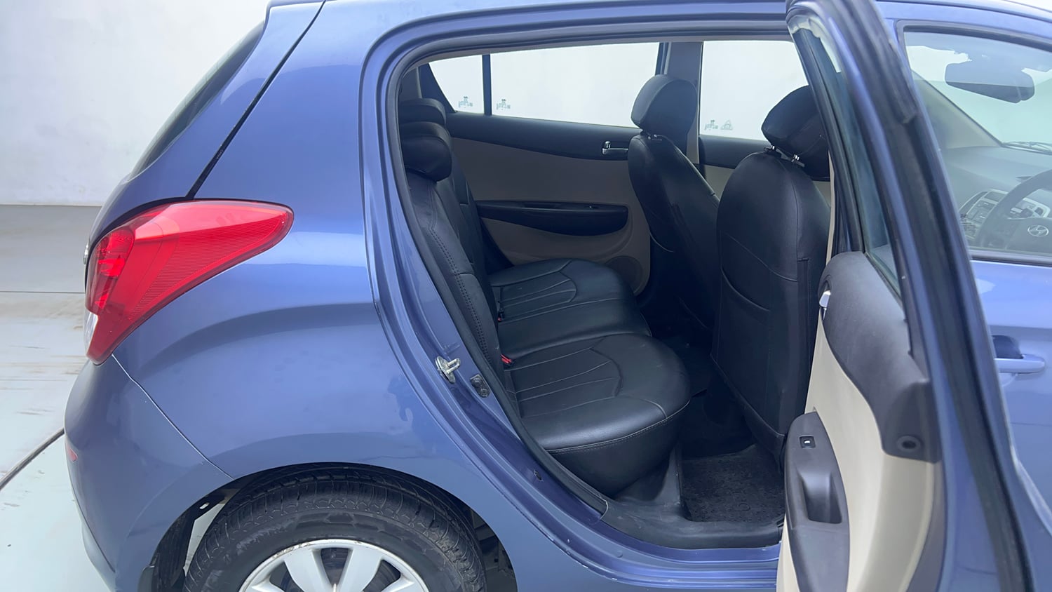 Used 2012 Hyundai i20 Sportz 1.2 Petrol Manual interior RIGHT SIDE REAR DOOR CABIN VIEW