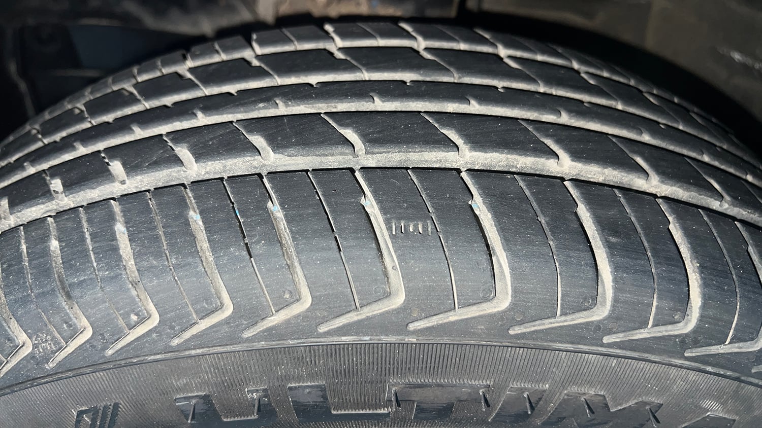 Used 2020 Maruti Suzuki Wagon R LXi 1.0 CNG Cng Manual tyres LEFT FRONT TYRE TREAD VIEW